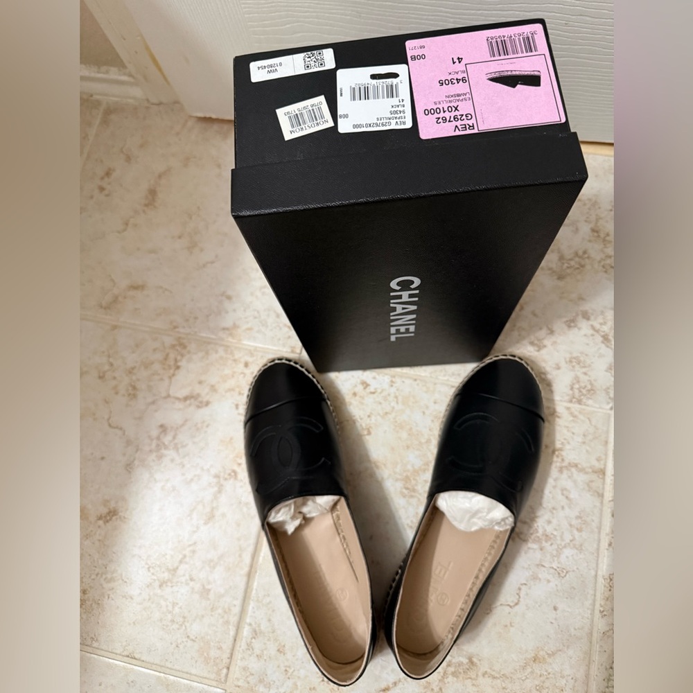 CHANEL Black Leather Espadrille Flats with CC Logo EU41